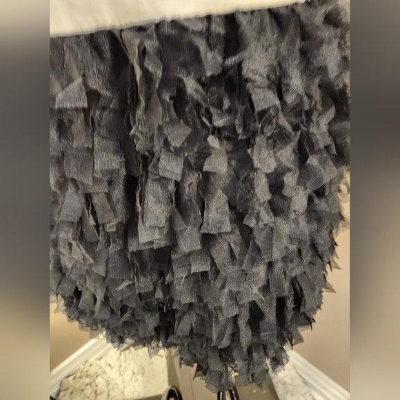 NWT Black And White Gap Dress With Funky Skirt Size 4 - Picture 3 of 10